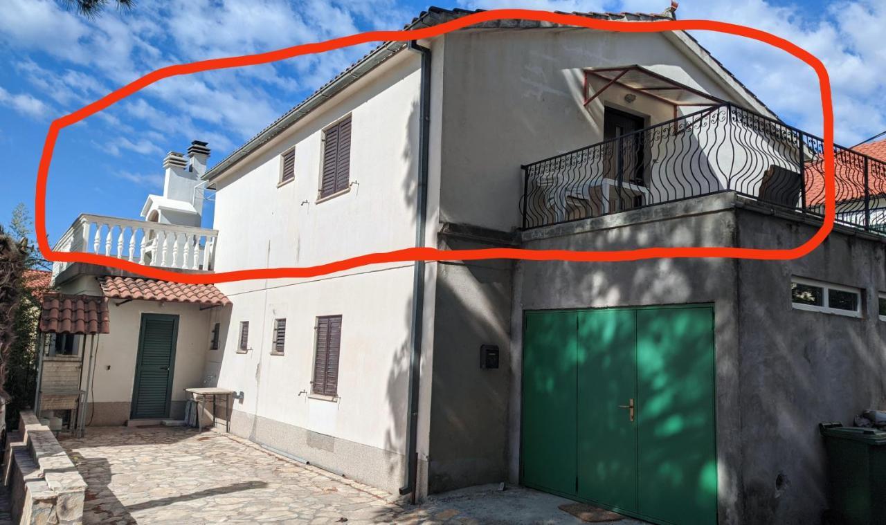 Blue Sky Apartment Примоштен Экстерьер фото